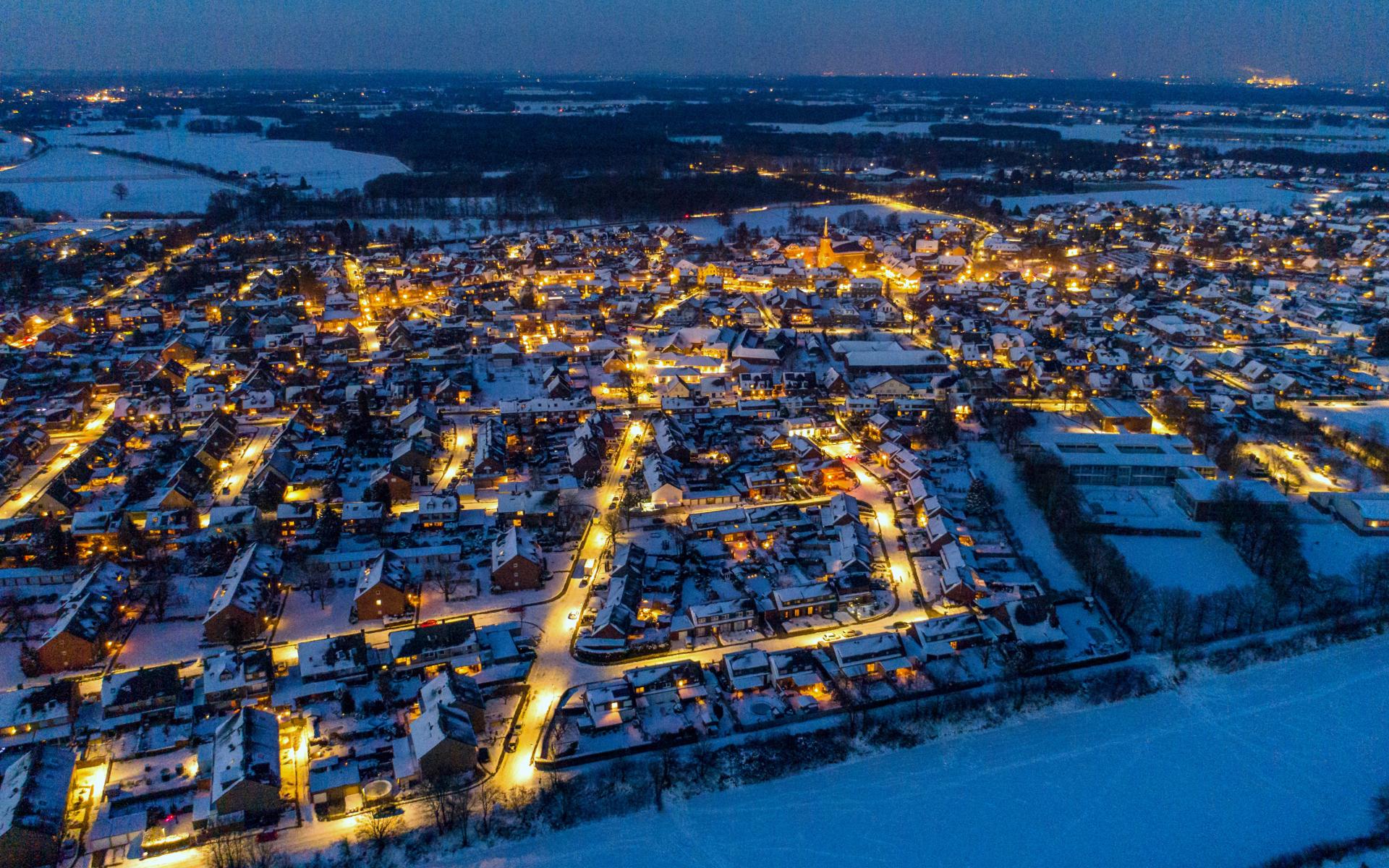 Luftbild: Sevelen im Winter (Header)