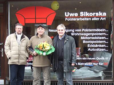 Willi Stoelk, Uwe Sikorska und Franz-Josef Hüls bei der Geschäftseröffnung
