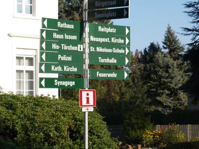 Wegweiser am Vogt-von-Belle-Platz