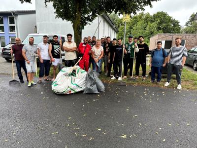 Gruppenbild der Aufräumaktion an der Lindenau