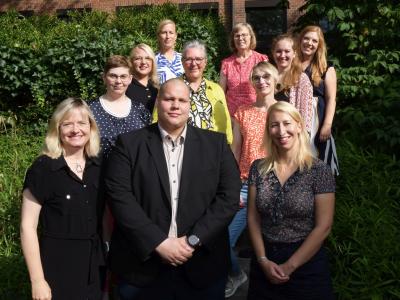 Die Gleichstellungsbeauftragten im Kreis Kleve zusammen mit Tobias Richert, Projektmanager im Kompetenzcenter Sicherheit NRW des Verkehrsverbundes Rhein Ruhr AöR
